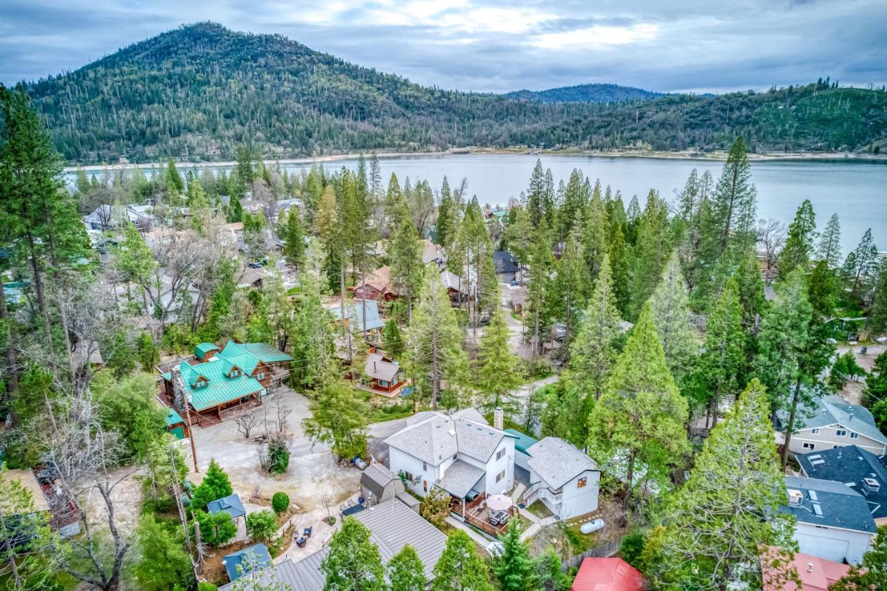 Black Bear Cabin Bass Lake Exterior photo